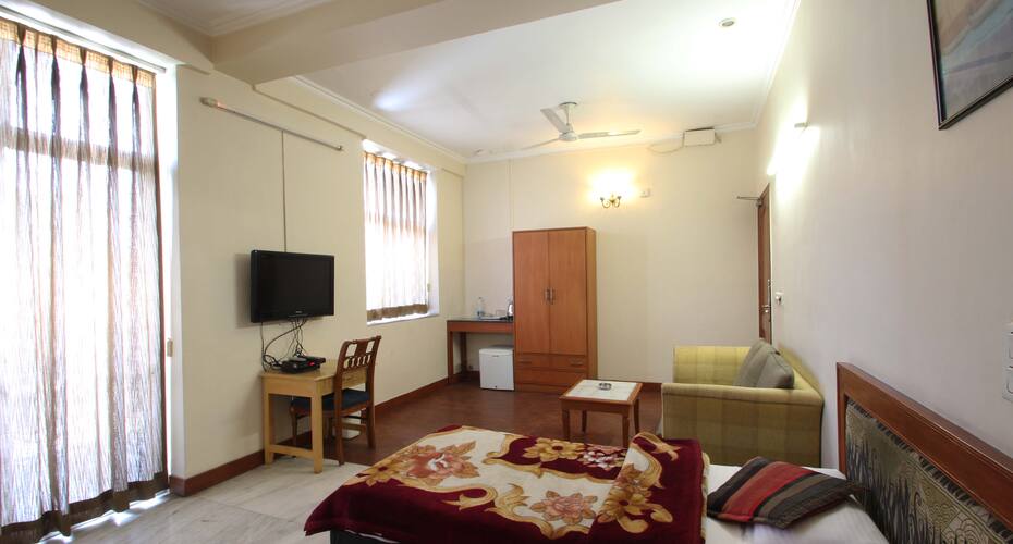Gautam Retreat, Gurgaon 4